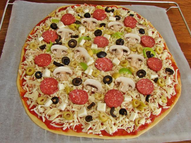 Mayasız Hamurdan Pizza - Yapılışı (12/16) 