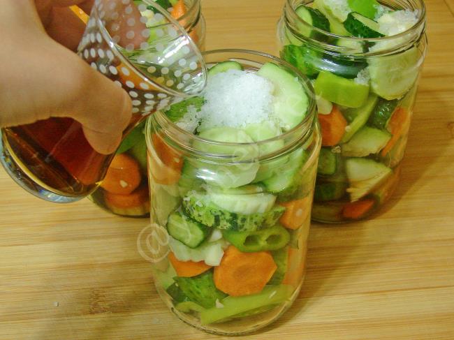 Karışık Turşu - Yapılışı (7/12) 