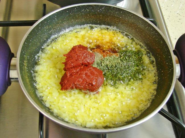 Kesme Hamur Çorbası - Yapılışı (7/12) 