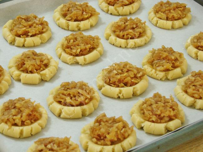 Elmalı Tart Kurabiye - Yapılışı (12/20) 