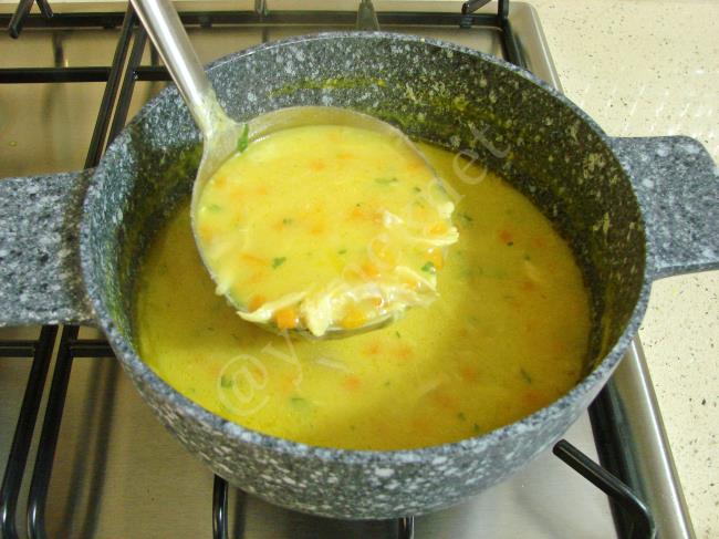 Mısır Unlu Tavuk Çorbası - Yapılışı (14/16) 