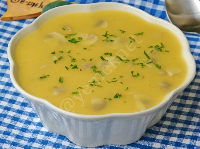 Bu Çorbayı Her Hafta Yapsanız Bile Tadına Doyamazsınız : Patatesli Mantar Çorbası