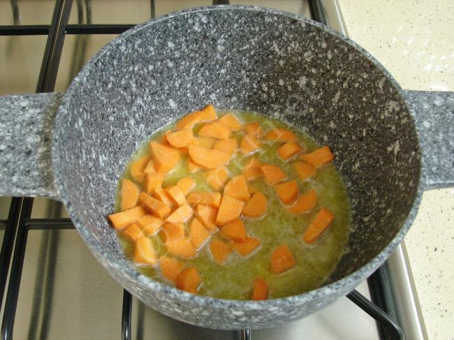 Patatesli Mantar Çorbası - Yapılışı (5/16) 