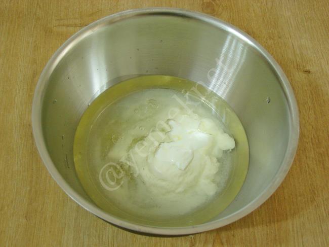 Peynirli Mayalı Poğaça - Yapılışı (2/16) 