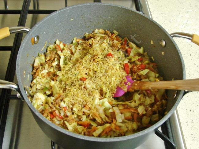 Kıymalı Lahana Çorbası - Yapılışı (10/16) 