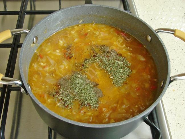 Kıymalı Lahana Çorbası - Yapılışı (12/16) 
