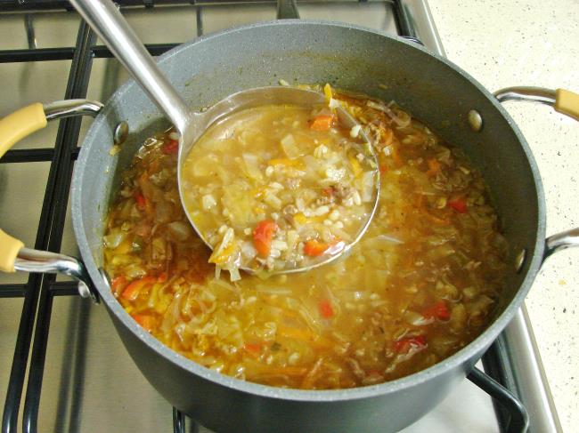 Kıymalı Lahana Çorbası - Yapılışı (13/16) 