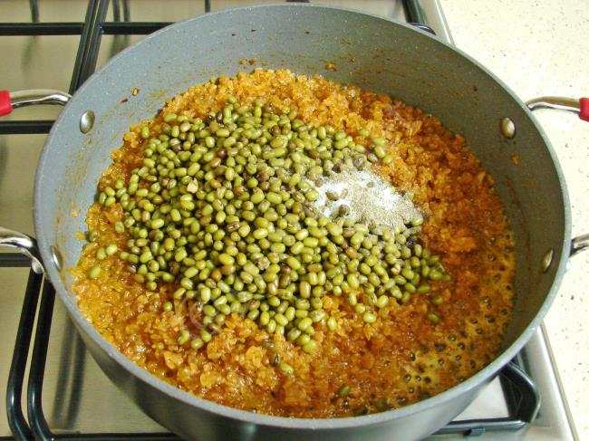 Maş Fasulyeli Bulgur Pilavı - Yapılışı (8/12) 