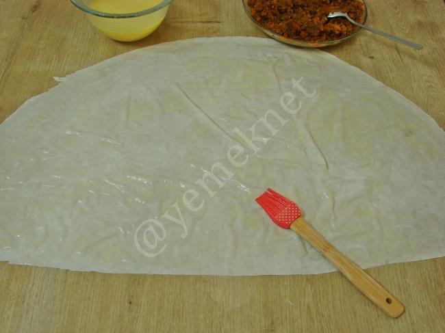 Mercimekli Börek - Yapılışı (10/20) 