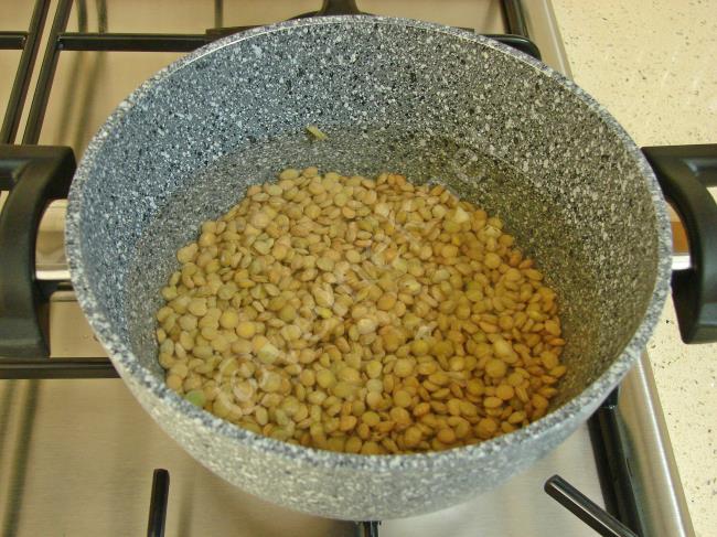 Mercimekli Börek - Yapılışı (2/20) 