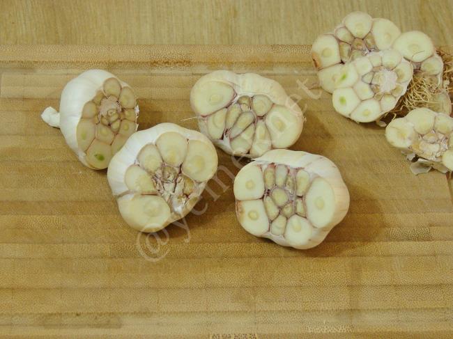 Sarımsaklı Ekmek - Yapılışı (2/16) 