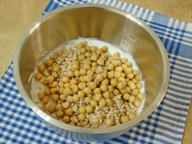 Ayran Aşı Çorbası - Yapılışı (3/8) 