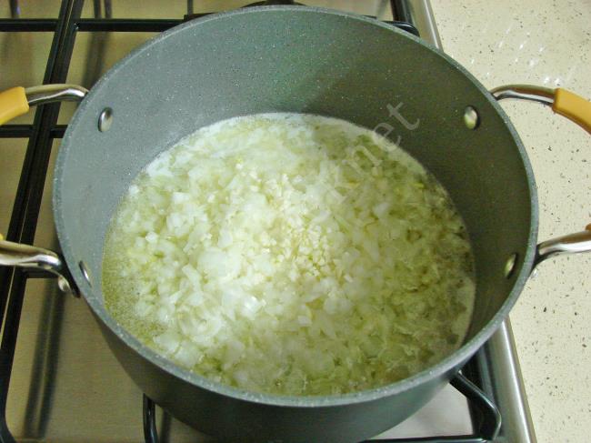 Pirinçli Mercimek Yemeği - Yapılışı (4/12) 