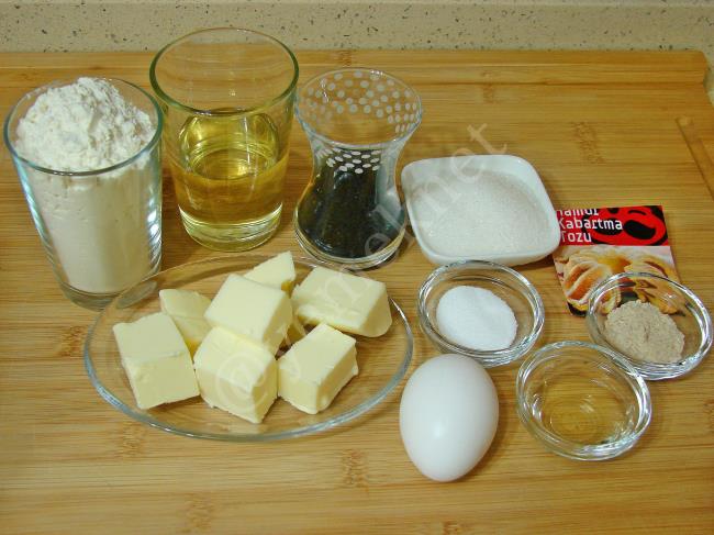 Çörek Otlu Kurabiye - Yapılışı (1/12) 
