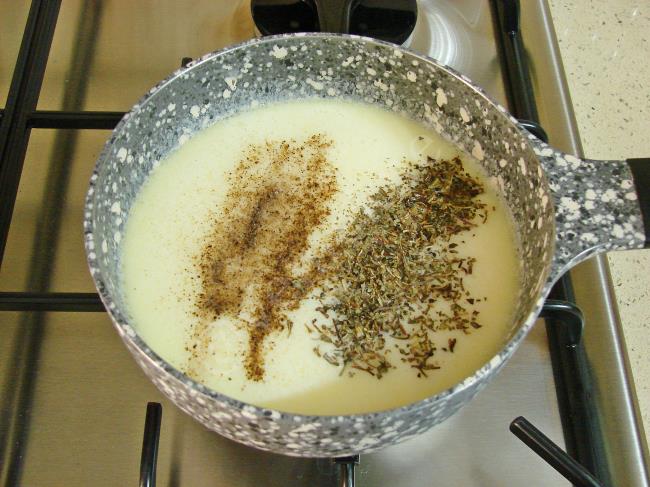 Kremasız Makarna Sosu - Yapılışı (5/8) 