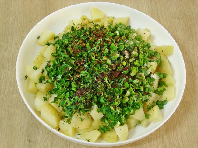 Patates Salatası - Yapılışı (5/8) 