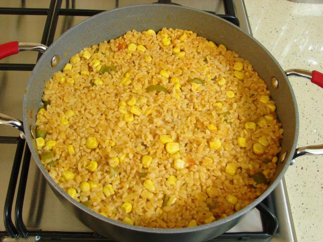 Mısırlı Bulgur Pilavı - Yapılışı (10/12) 