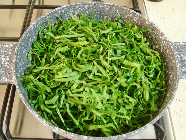 Yoğurtlu Asma Yaprağı Salatası - Yapılışı (5/12) 