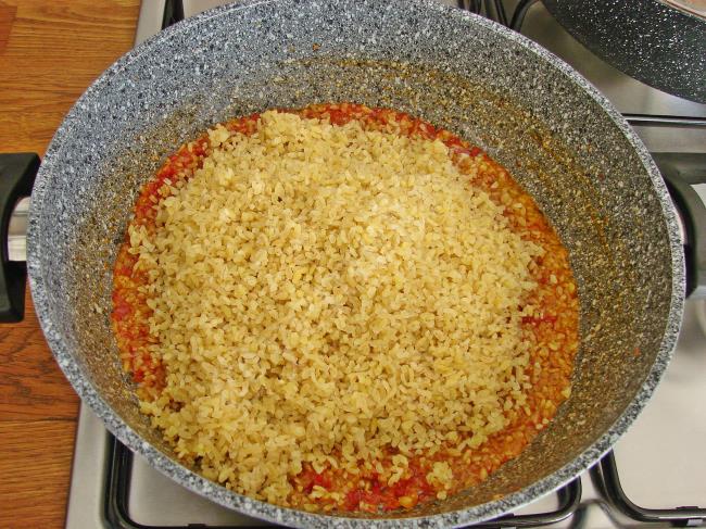 Zeytinyağlı Bulgur Pilavı - Yapılışı (5/12) 