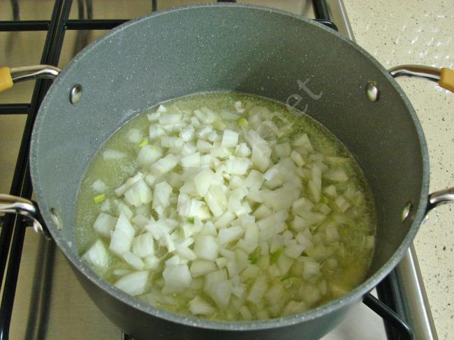 Sade Mercimek Çorbası - Yapılışı (2/12) 