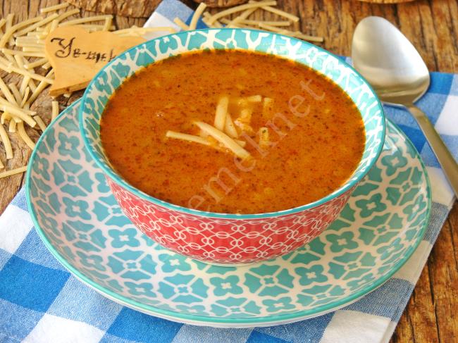 Salçalı Erişte Çorbası - Yapılışı (10/12) 