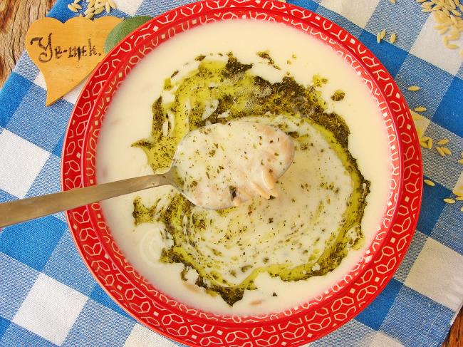 Sarımsaklı Şehriye Çorbası - Yapılışı (10/12) 