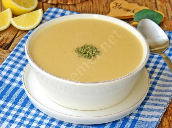 Her Yemeğin Yanına Yakışacak Nefis Bir Çorba Tarifi : Kırmızı Mercimek Çorbası