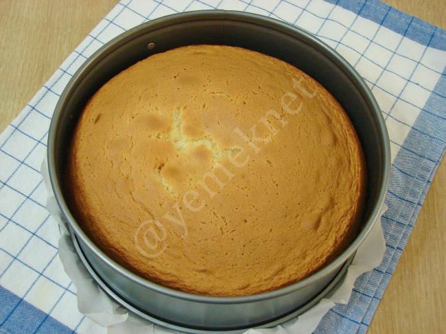 Ceviz Krokanlı Kek - Yapılışı (12/16) 