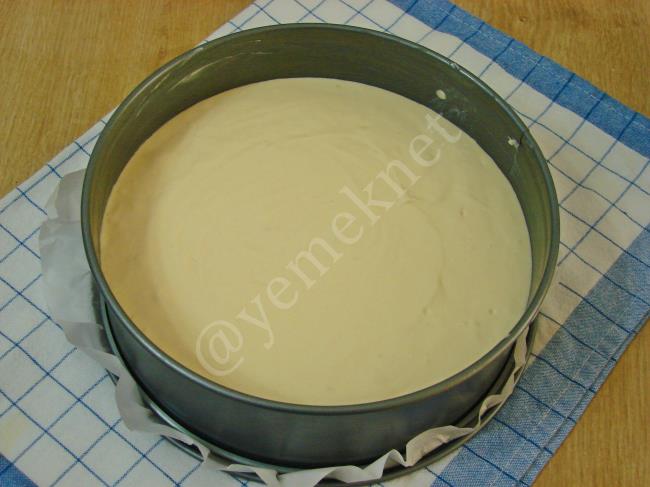 Ceviz Krokanlı Kek - Yapılışı (7/16) 