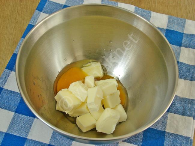 Şerbetli Fındıklı Tatlı - Yapılışı (3/12) 