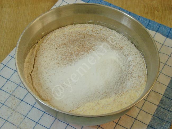Tam Buğday Unlu Kek - Yapılışı (5/12) 