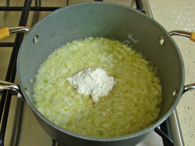 Kolay Mercimek Çorbası - Yapılışı (3/12) 