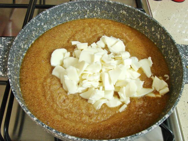 Peynirli İrmik Helvası - Yapılışı (7/12) 