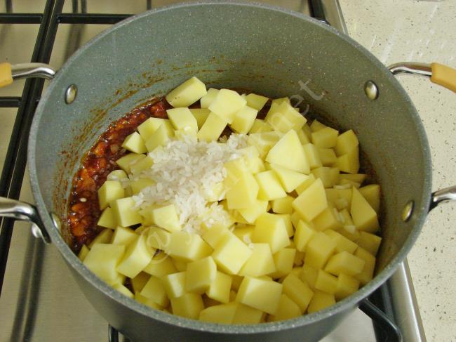Pirinçli Patates Çorbası - Yapılışı (5/12) 
