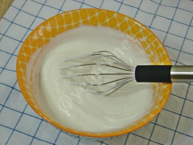 Yoğurtlu Yumurta Kavurması - Yapılışı (4/12) 