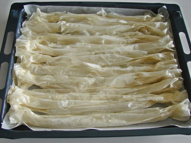 Baklava Tadında Muhallebi - Yapılışı (4/20) 