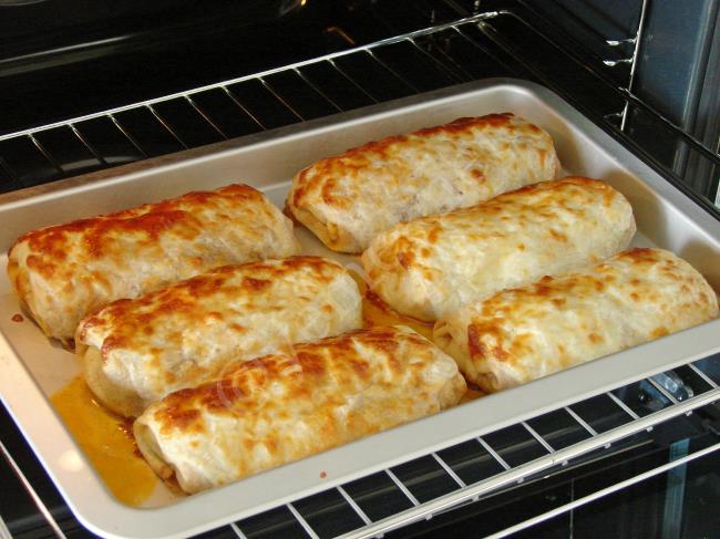 Beşamelli Kıymalı Krep Sarma - Yapılışı (21/24) 