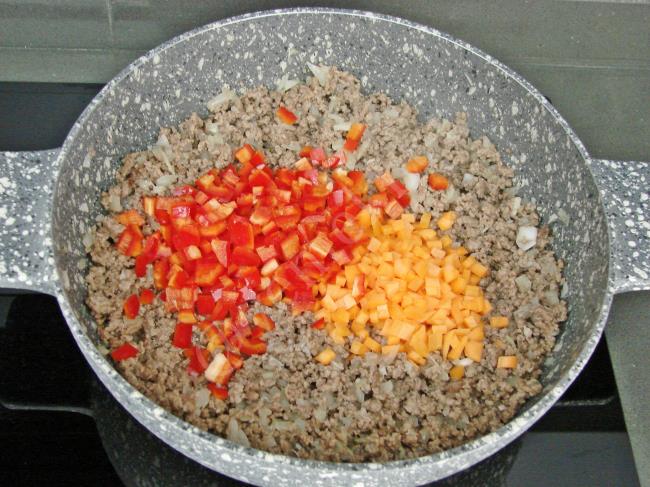 Beşamelli Kıymalı Krep Sarma - Yapılışı (5/24) 