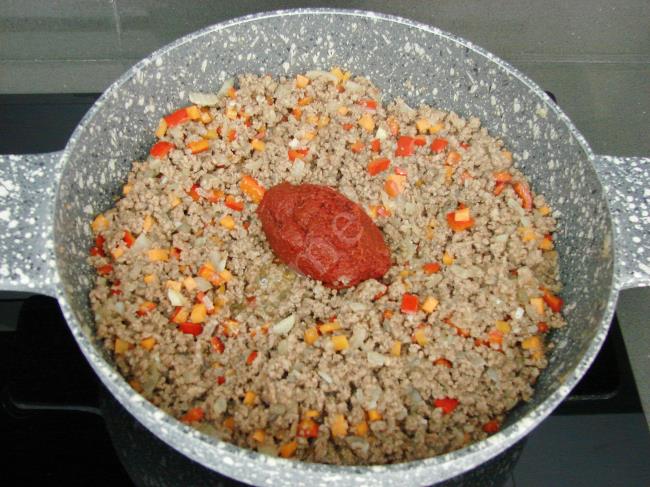 Beşamelli Kıymalı Krep Sarma - Yapılışı (6/24) 