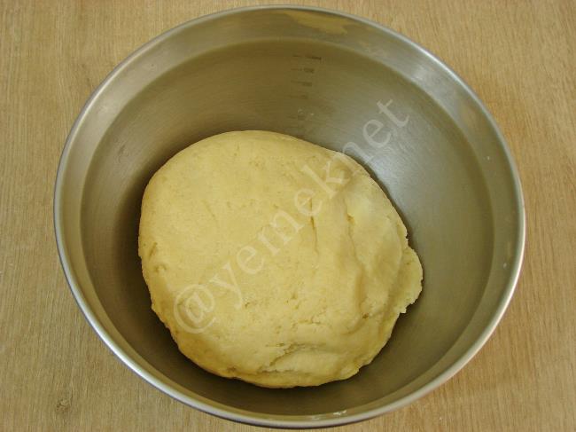 Ceviz Dolgulu İrmik Tatlısı - Yapılışı (7/16) 