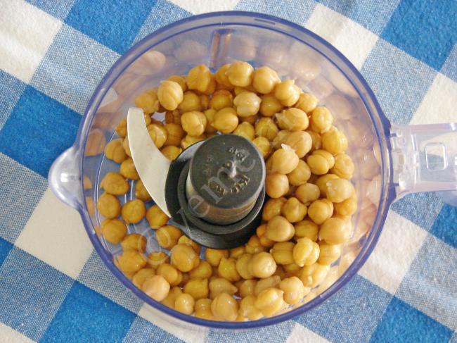 Köz Biberli Humus - Yapılışı (2/8) 