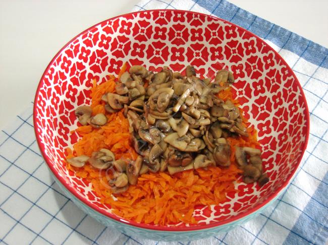 Mantarlı Havuç Tarator - Yapılışı (6/12) 