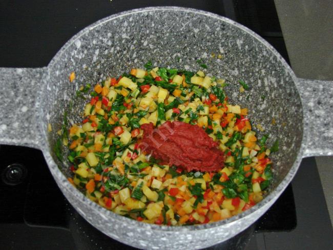 Sebzeli Pirinç Çorbası - Yapılışı (6/12) 