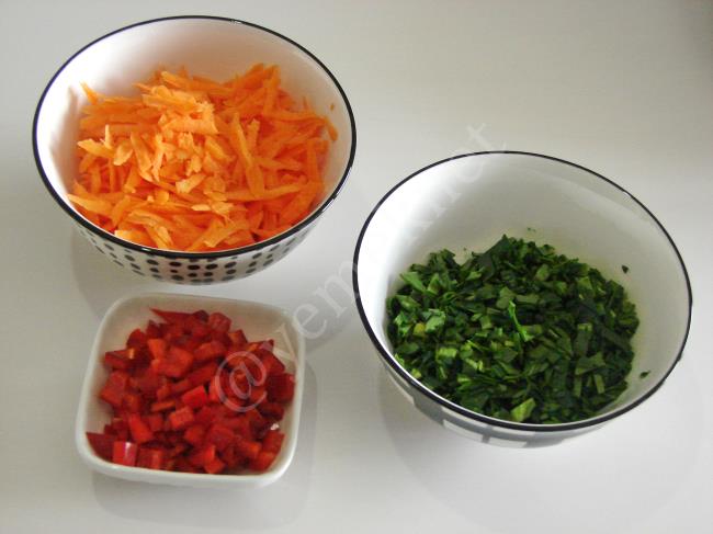 Sebzeli Terbiyeli Şehriye Çorbası - Yapılışı (2/16) 