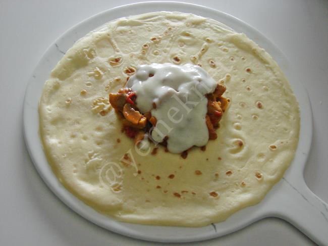 Tavuklu Krep Sarma - Yapılışı (14/20) 