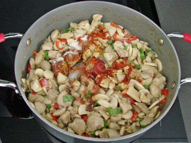 Tavuklu Krep Sarma - Yapılışı (6/20) 