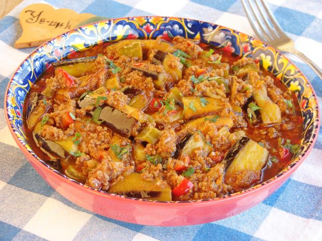 Tencerede Patlıcan Musakka - Yapılışı (11/12) 