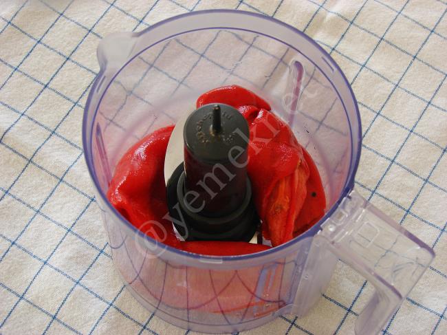 Cevizli Köz Biber Mezesi - Yapılışı (2/8) 