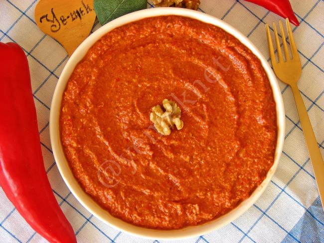 Cevizli Köz Biber Mezesi