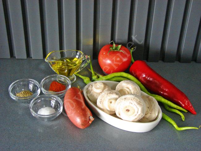 Kahvaltılık Mantarlı Sucuk - Yapılışı (1/8) 